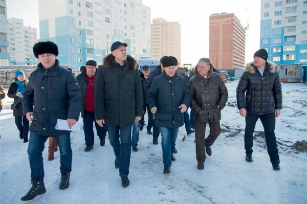 Руководители области и города осмотрели микрорайон «Чистая Слобода»